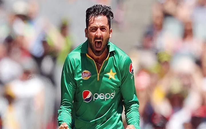 পাকিস্তানের বোলিং কোচ হলেন জুনাইদ খান